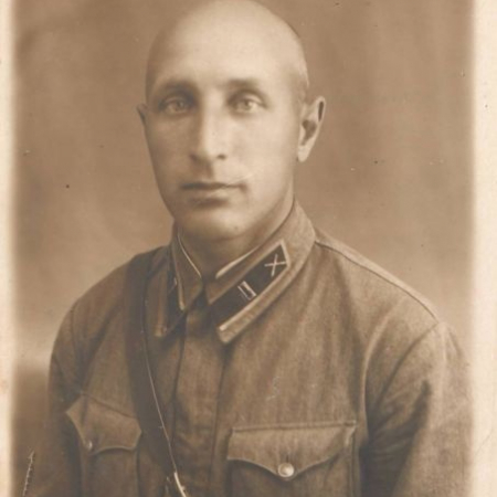 Ушаков Николай Григорьевич на командном пункте на Курской дуге. 1943